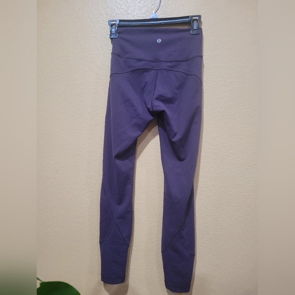 Lululemon leggings - Picture 4 of 10